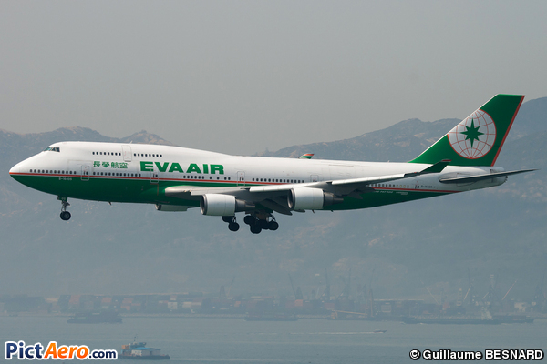 Boeing 747-45EM  (Eva Air)