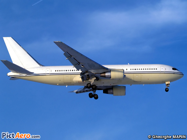 Boeing 767-222 (Vision Air)