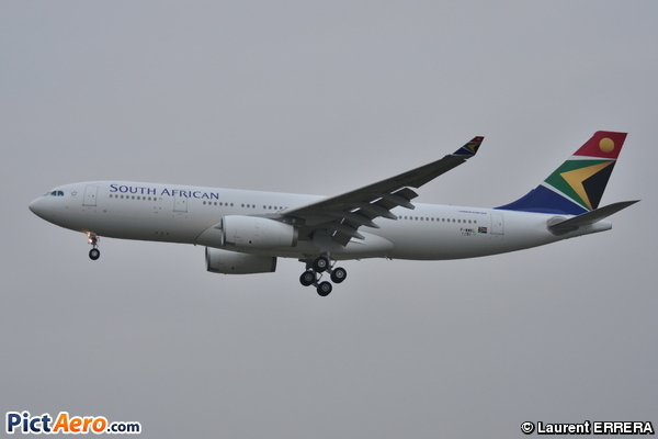 Airbus A330-243 (South African Airways)