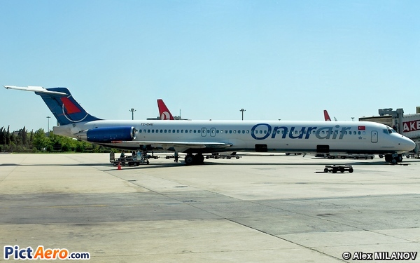 McDonnell Douglas MD-87 (DC-9-87) (Onur Air)