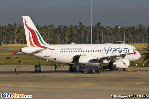 Airbus A320-232 (SriLankan Airlines)
