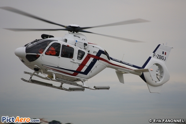 Eurocopter EC-135-T2+ (France - Douane)