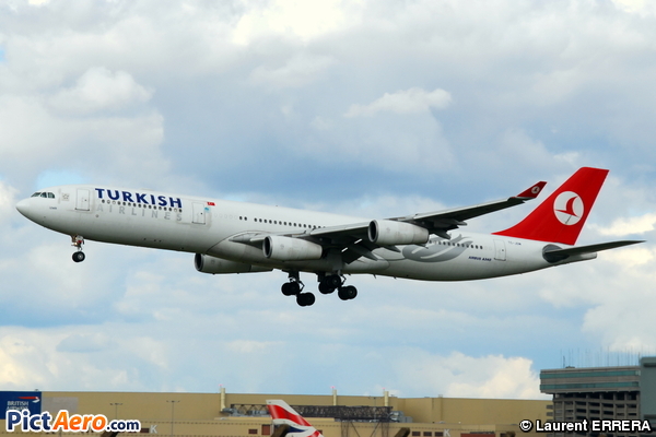 Airbus A340-311 (Turkish Airlines)
