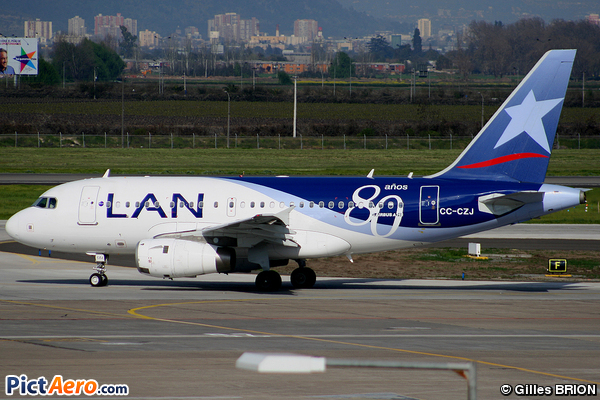 Airbus A318-121 (LAN Airlines)