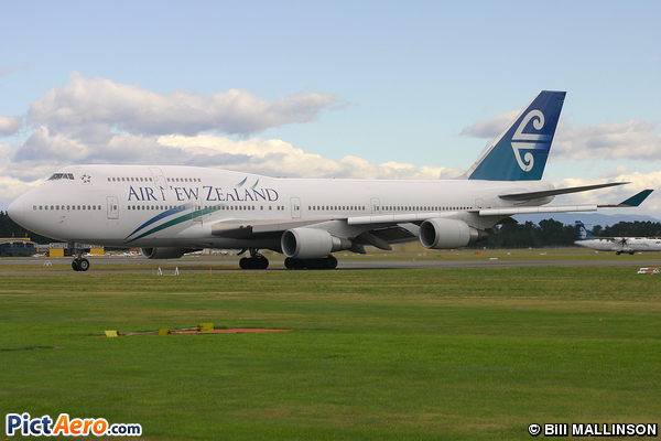 Boeing 747-419 (Air New Zealand)