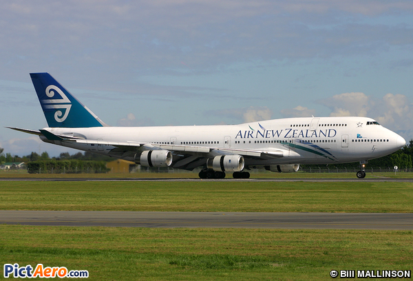 Boeing 747-419 (Air New Zealand)