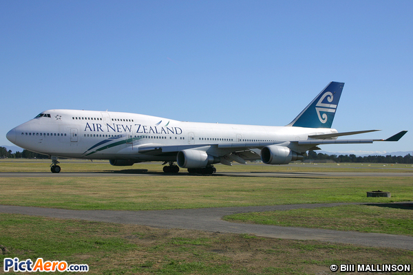Boeing 747-475 (Air New Zealand)