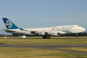 Boeing 747-475 (ZK-SUH)