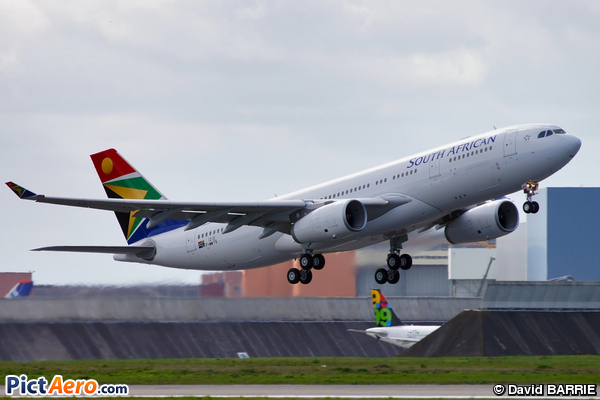 Airbus A330-243 (South African Airways)