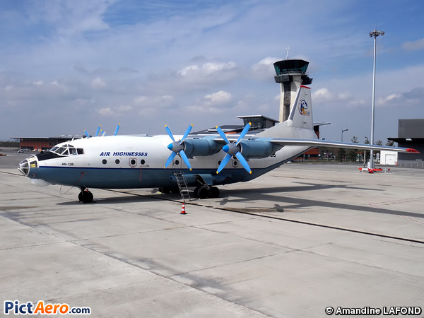 Antonov An-12B (Air Highnesses)