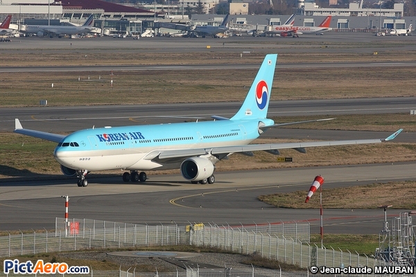 Airbus A330-202 (Korean Air)