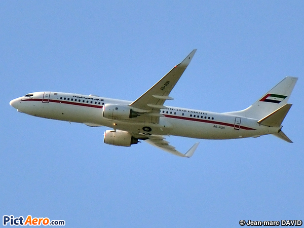 Boeing 737-8EX/BBJ2 (United Arab Emirates - Abu Dhabi Amiri Flight)