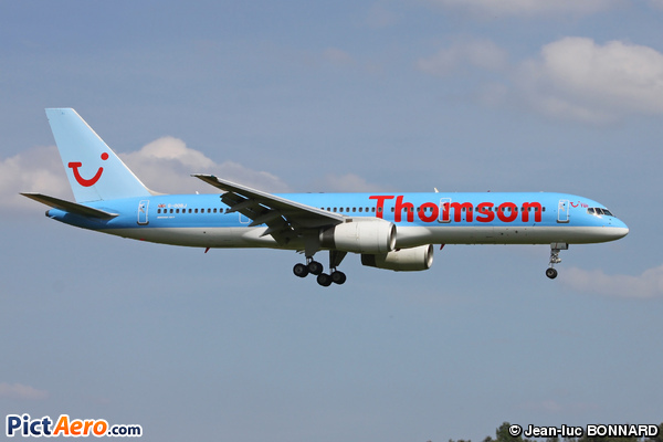 Boeing 757-2B7 (Thomson Airways)