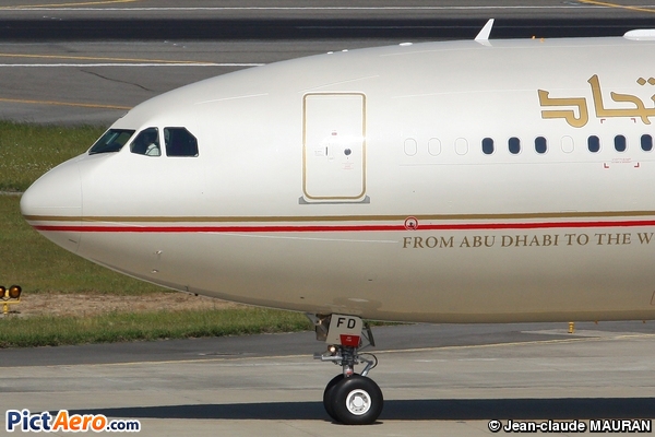 Airbus A330-343E (Etihad Airways)
