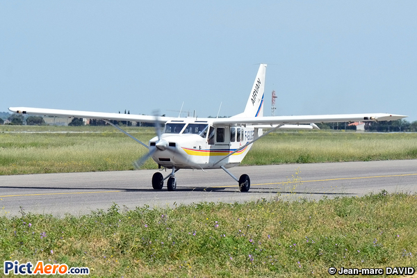 Gippland GA8-TC320 Airvan (ChuteXtrem Sarl)