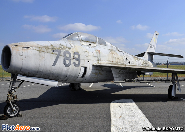 Republic F-84F Thunderstreak (Ailes Anciennes Toulouse)