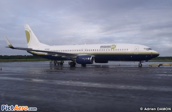 Boeing 737-8Q8/WL (Miami Air International)