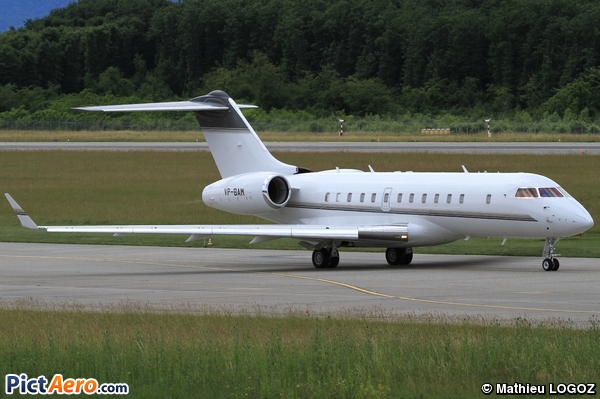 Bombardier BD-700-1A11 Global 5000 (Untitled)