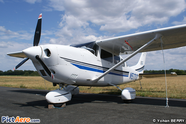 Cessna T206H Stationair TC (Private / Privé)