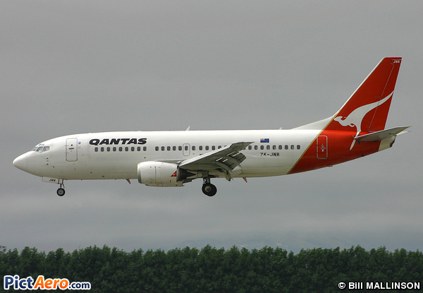 Boeing 737-376 (Qantas)