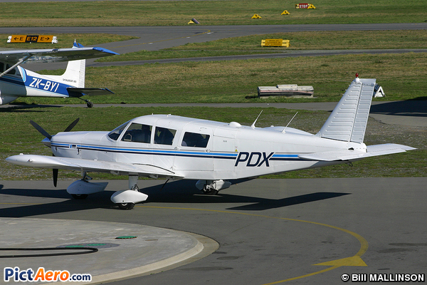 Piper PA-32S-300 Cherokee Six (Parachute Adventure, Queenstown)