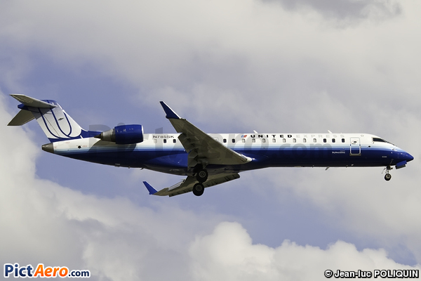 Canadair CL-600-2C10 (SkyWest Airlines)