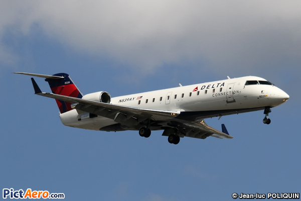 Canadair CL-600-2B10 (Delta Connection (Pinnacle Airlines))