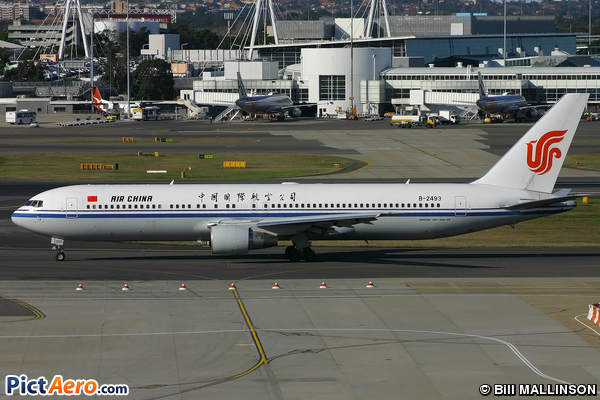 Boeing 767-3Q8/ER (Air China)