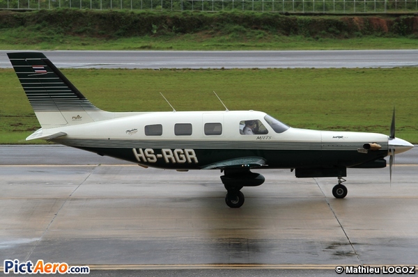 Piper PA-46-350P Malibu Mirage/Jetprop DLX (Private / Privé)