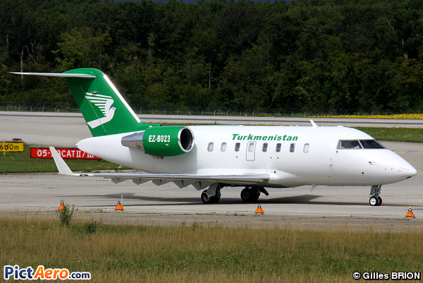 Canadair CL-600-2B16 Challenger 605 (Turkmenistan Airlines)