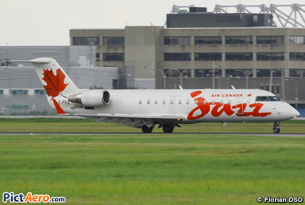 CRJ-100ER (Canadair CL-600-2B19 Regional Jet) (JAZZ Aviation LP)