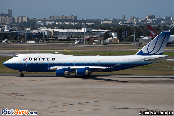 Boeing 747-451 (United Airlines)
