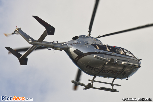 Eurocopter EC-145 B (Private / Privé)