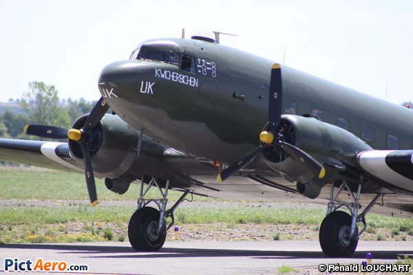Douglas C-47A Dakota C.3 (Battle of Briain Memorial Flight)