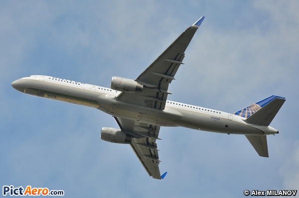 Boeing 757-224/WL (United Airlines)