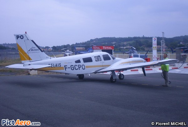Piper PA-34-200T Seneca II (Aero Sotravia)