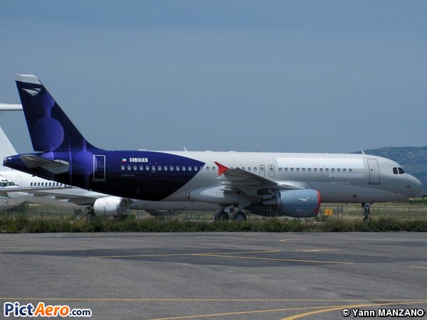 Airbus A320-214 (Wataniya Airways)