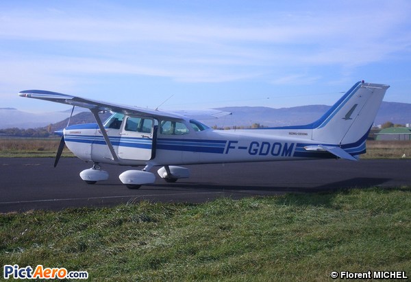 Cessna 172P Skyhawk (Aéroclub Auvergne - Aulnat)