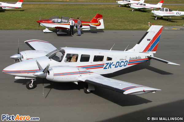 Piper PA-34-200T Seneca II (Canterbury Aero Club)