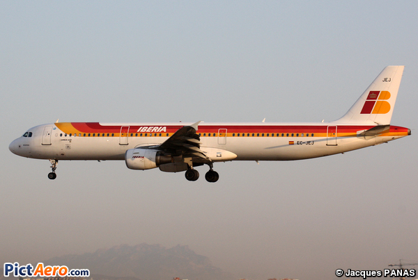 Airbus A321-211 (Iberia)