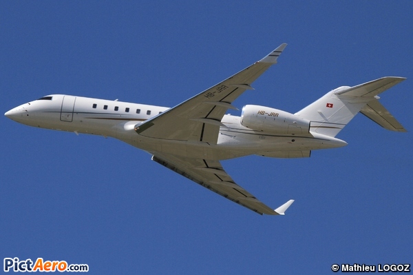 Bombardier BD-700-1A11 Global 5000 (Comlux Aviation)
