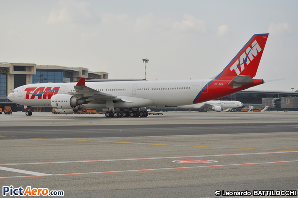 Airbus A340-541 (TAM Linhas Aéreas)