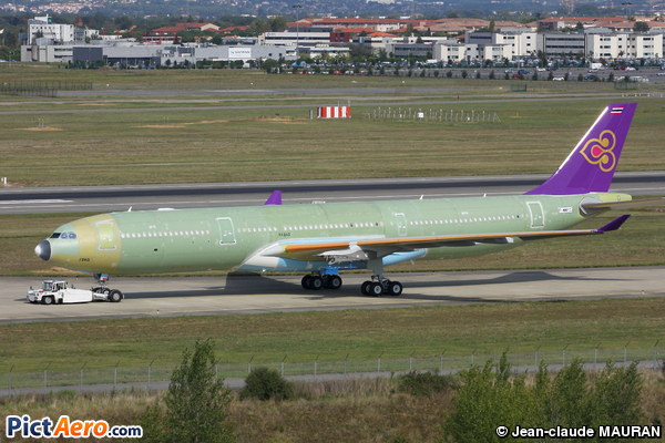 Airbus A330-202 (Thai Airways International)