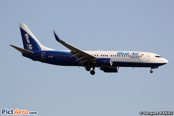 Boeing 737-8BK (Blue Air)