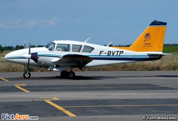 Piper PA-23-250 Aztec C (IMAO Aerial Survey-Lidar)