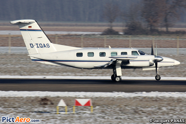 Piper PA-42-1000 Cheyenne 400LS (Quick Air Service)