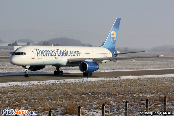 Boeing 757-28A (Thomas Cook Airlines)