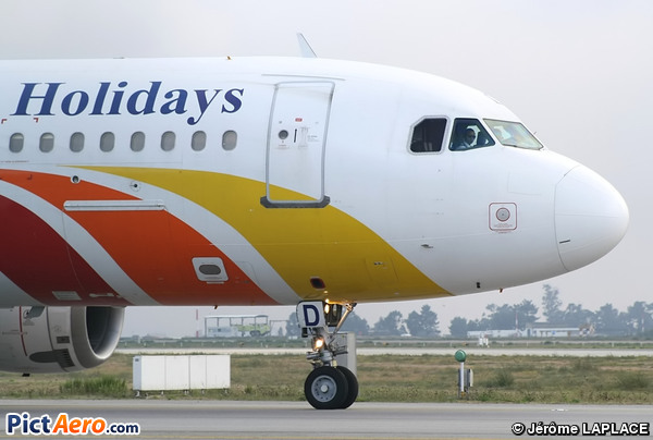 Airbus A320-212 (Balkan Holidays Air)