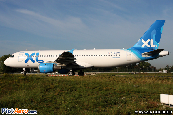 Airbus A320-212 (XL Airways France)
