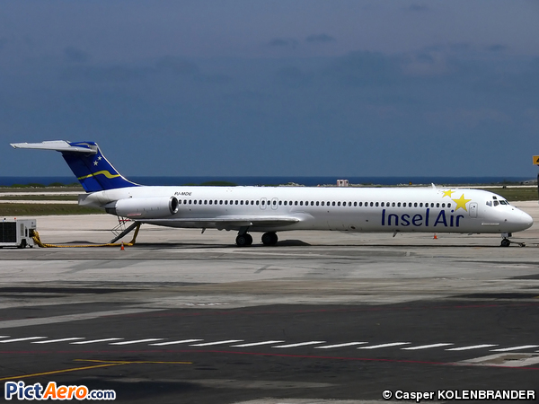 McDonnell Douglas MD-82 (DC-9-82) (Insel Air)